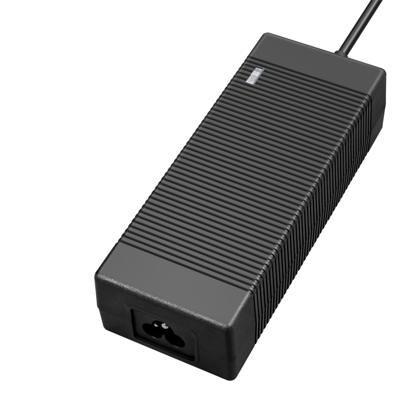 15V7A开关电源 C6梅花尾I类电源适配器