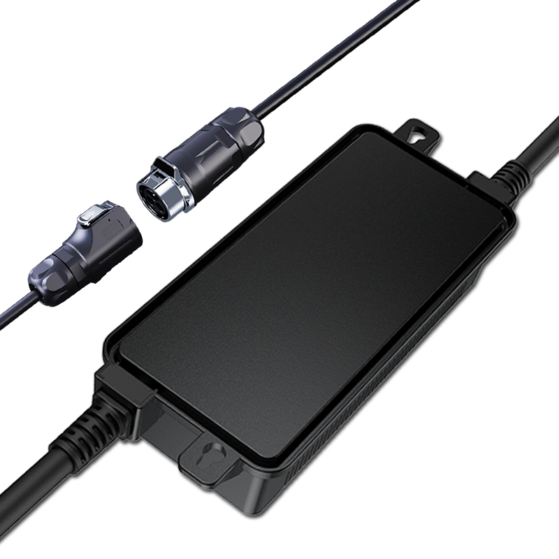 25.2V2.5A锂电池充电器 IP67防水级25.2V3A户外水下机器人充电器